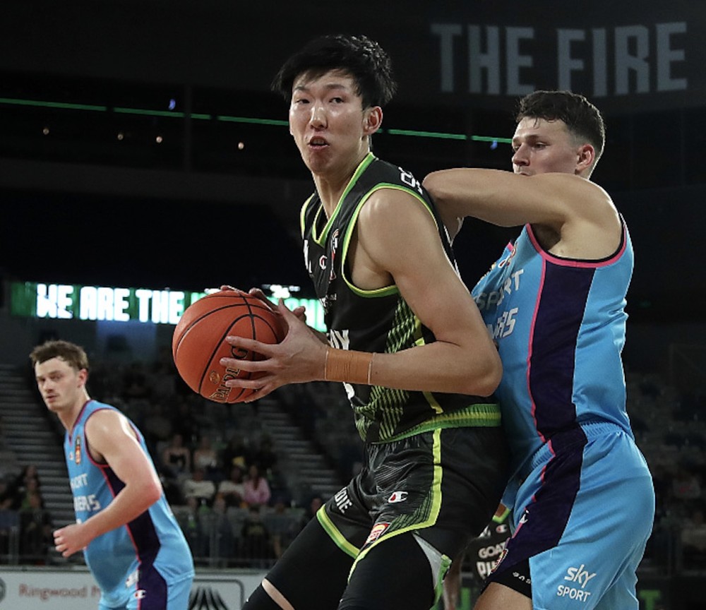 开云娱乐-关于费耶诺德训练开放日，今晨战术微调引欢呼，NBA常规赛在即，身体对抗强度拉满的信息