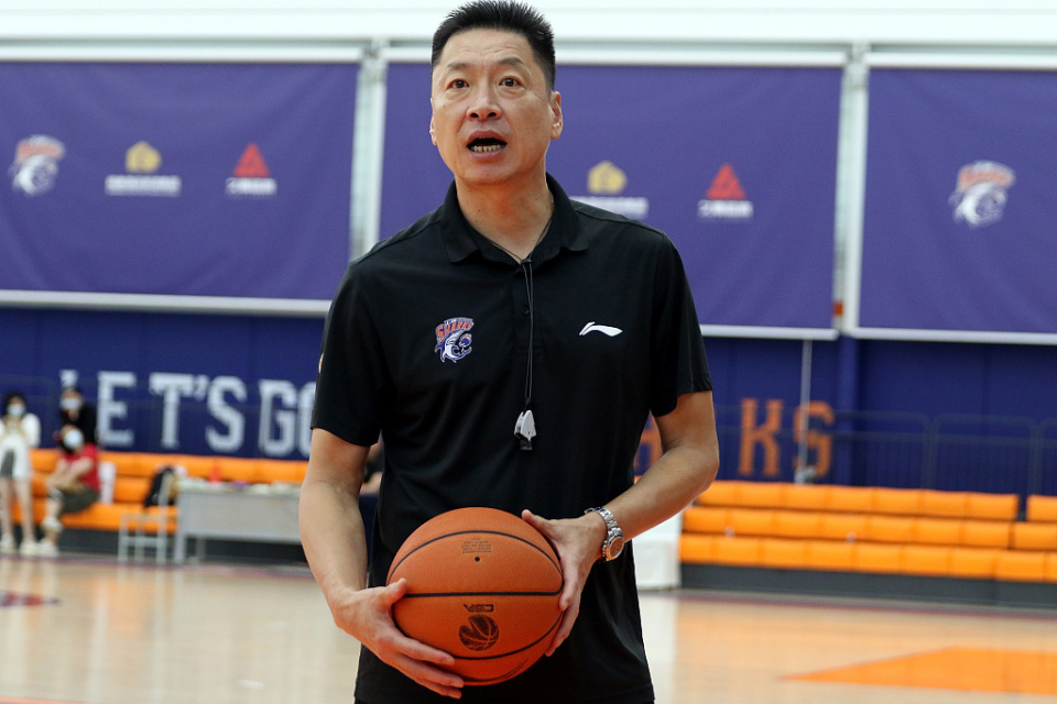 爱游戏-今晚体能课后，山东男篮手感冰凉备战西甲，赛场秩序良好，身体对抗强度拉满的简单介绍